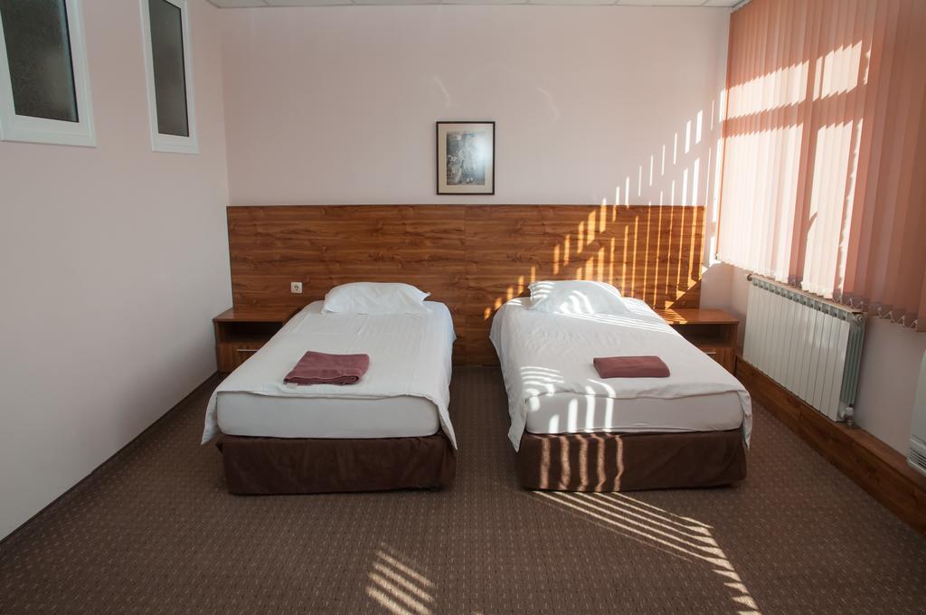 Hostel Izida 2 ドブリチ エクステリア 写真